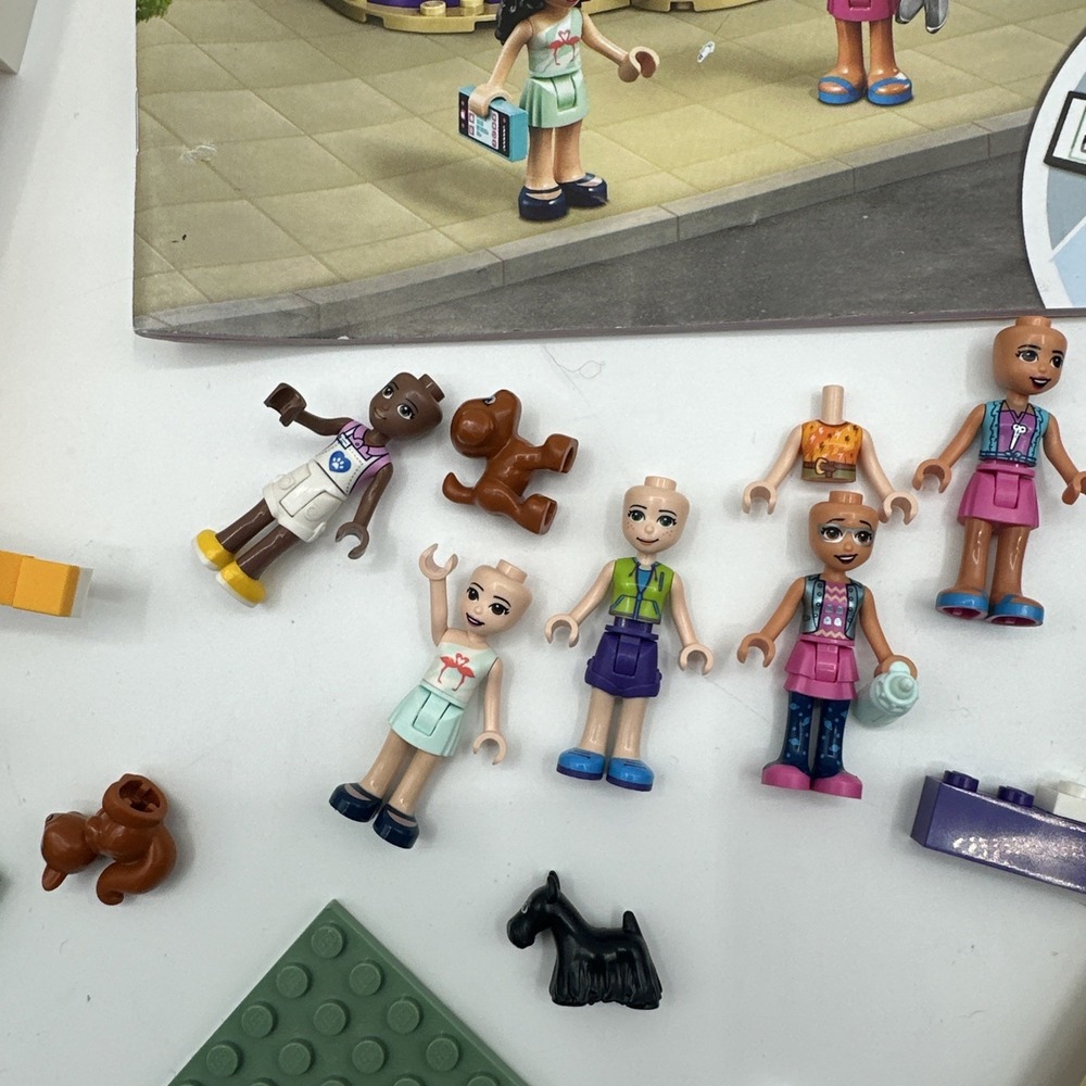 LEGO Friends Heartlake‎ City Hair Salon 41391 Set Nina Emma READ Lego Figures - Picture 10 of 11